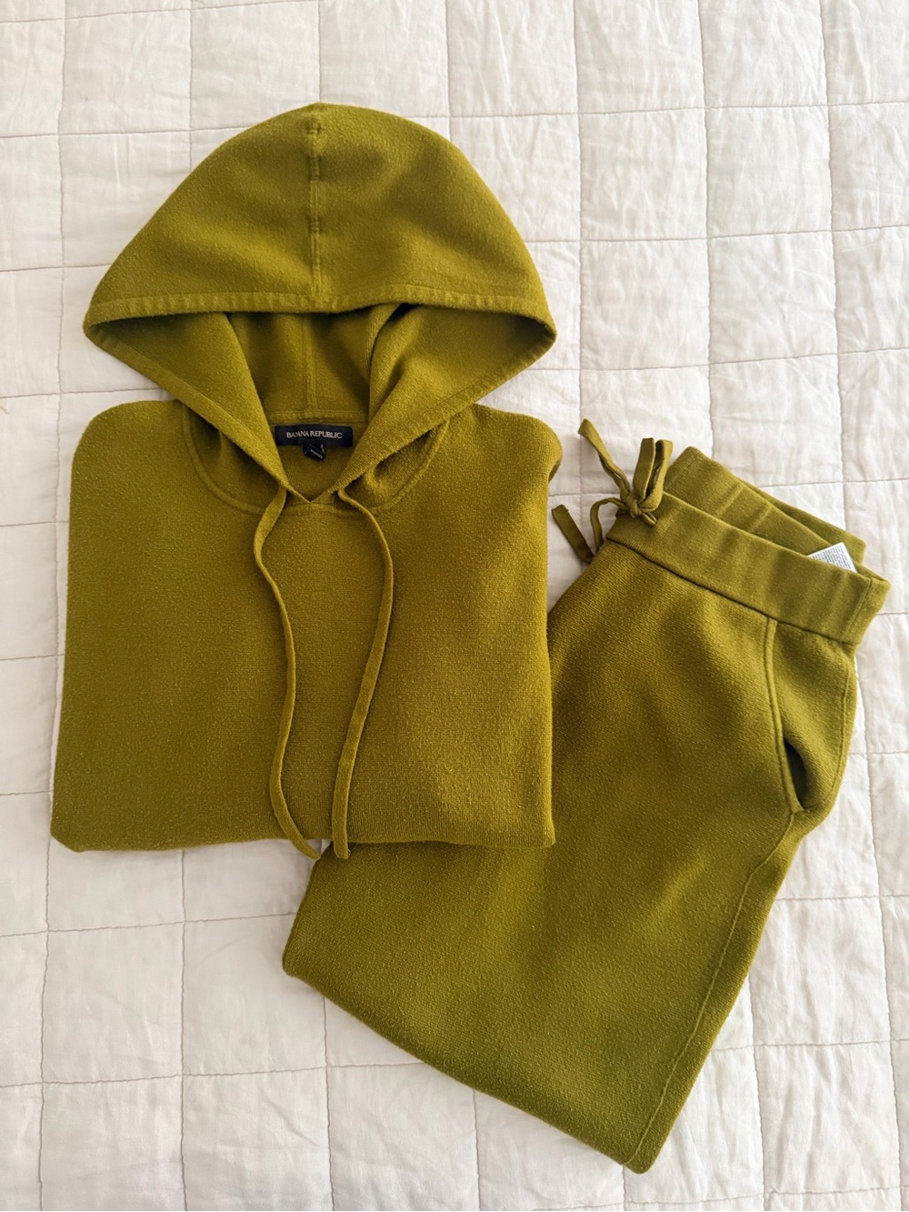 Banana Republic - Cozy Green Hoodie & Jogger Set